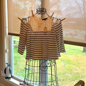 Romeo and Juliet Couture top, NWT, size Medium